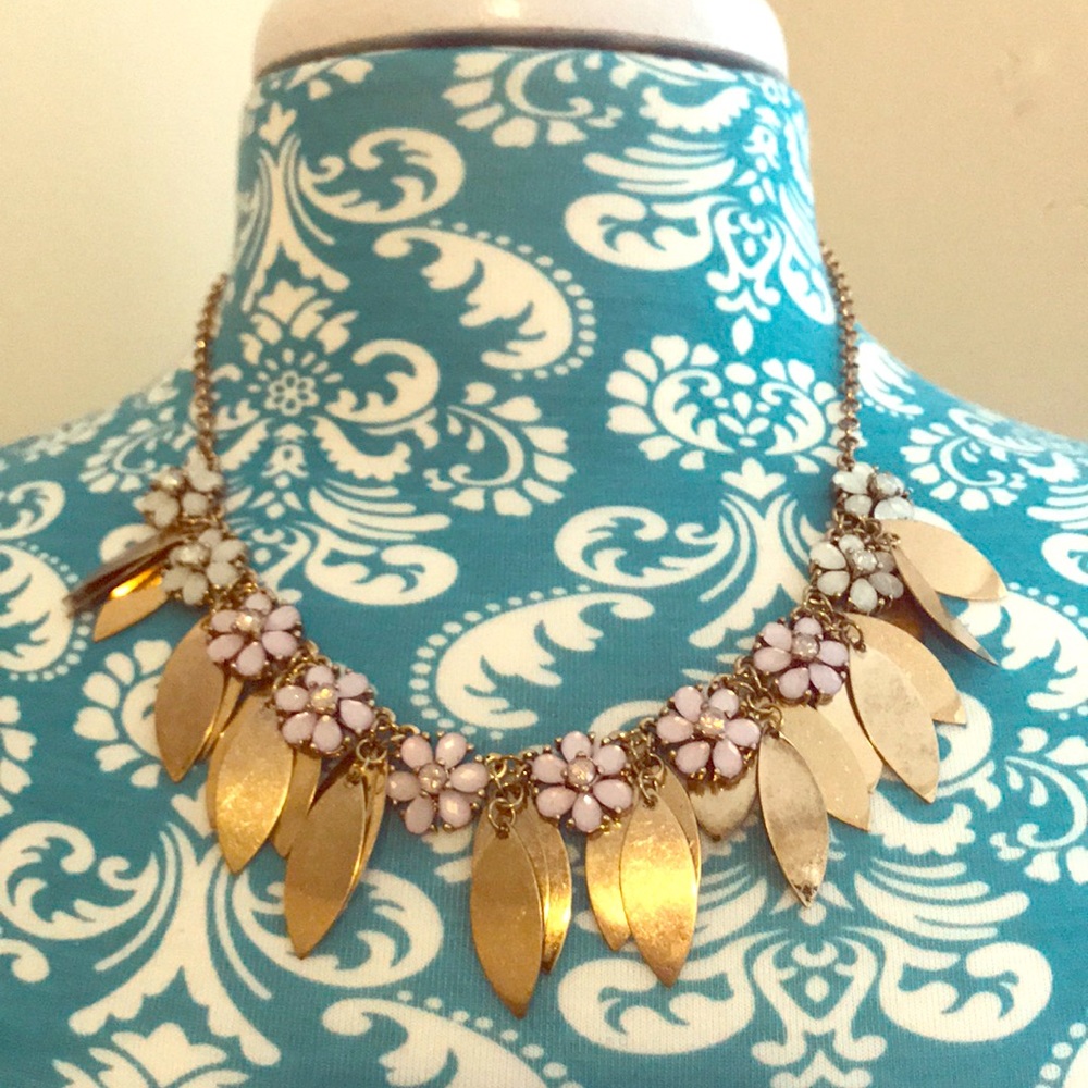 Leaves of change necklace